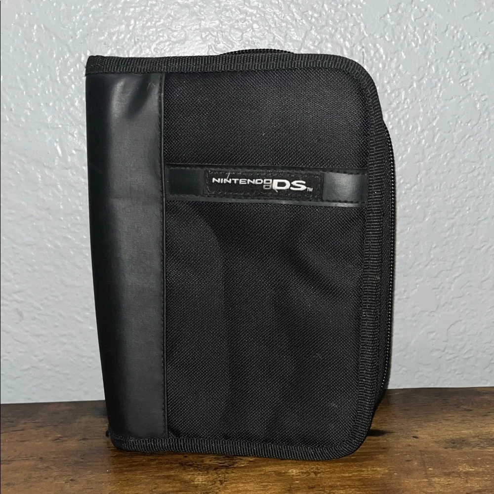 Nintendo DS Black Travel Case- Good used condition